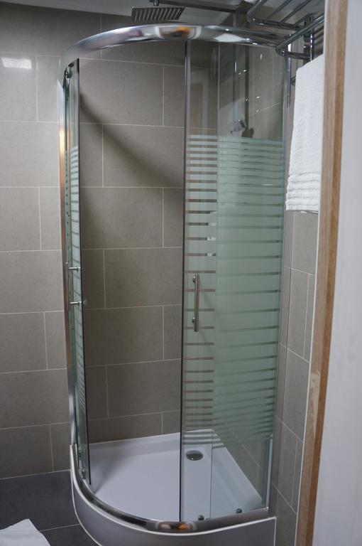 Hotel Evergreen Woluwe-Saint-Lambert ภายนอก รูปภาพ