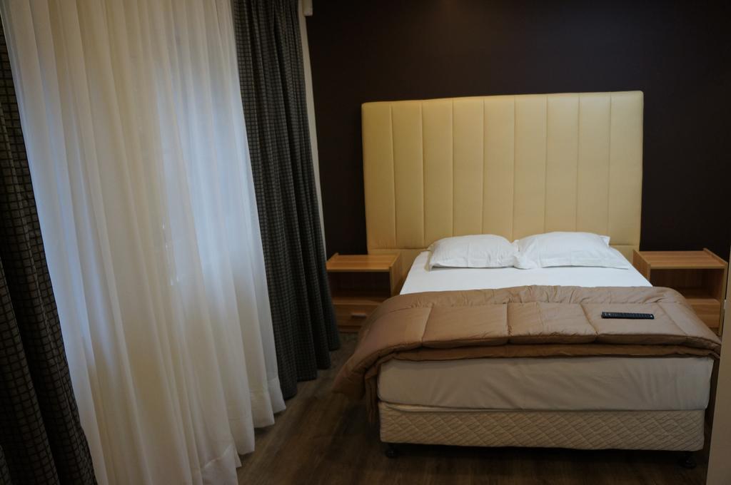Hotel Evergreen Woluwe-Saint-Lambert ภายนอก รูปภาพ